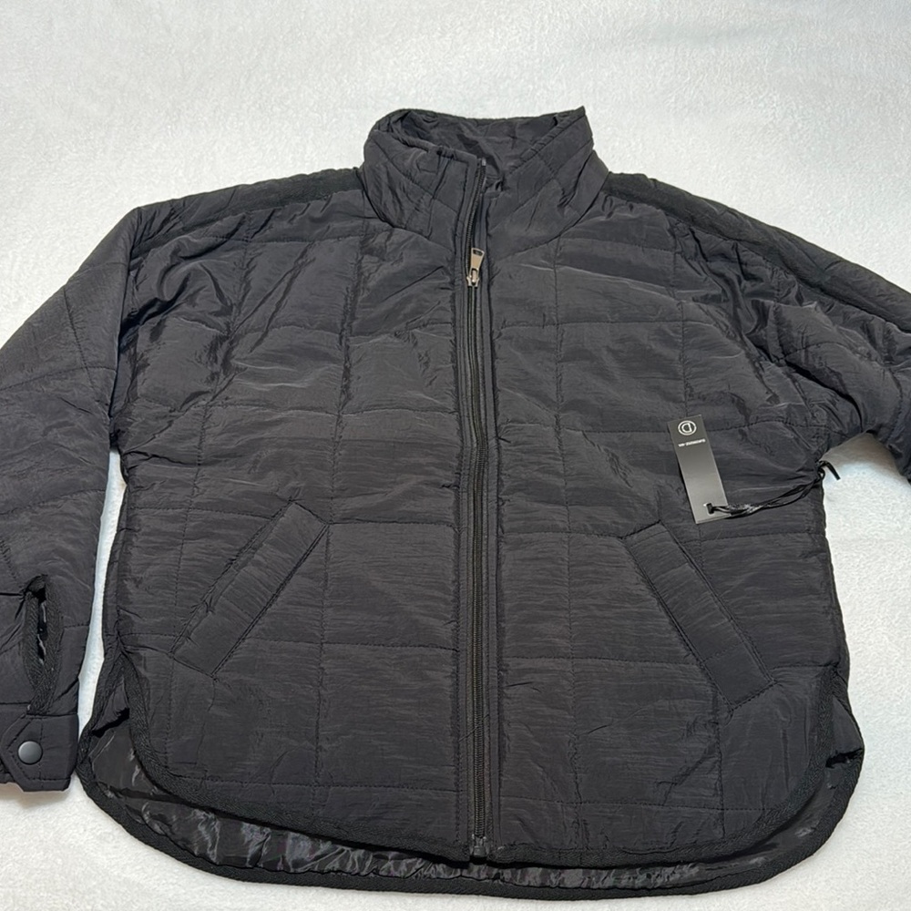 NWT Women’s Black Puffer Jacket Size S
